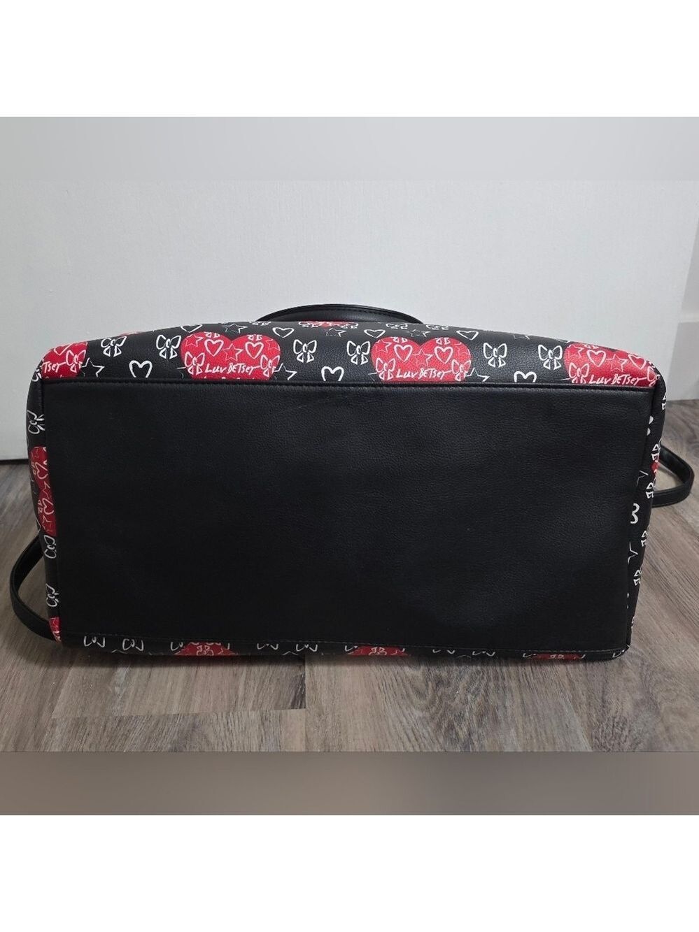 Luv Betsey by Betsey Johnson Heart Print Satchel Bag - New With Tag - Picture 7 of 12